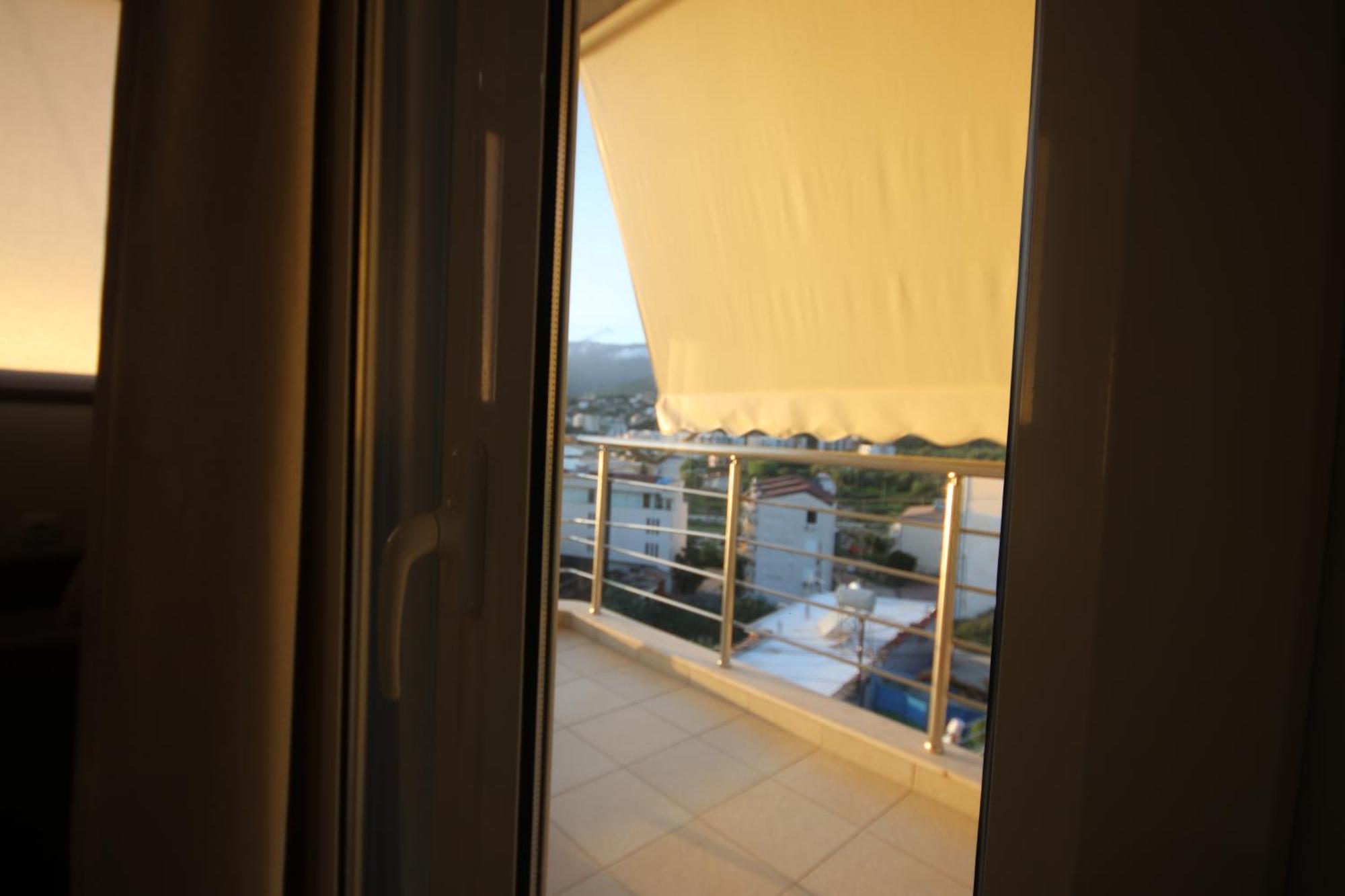 Rooms With View Himare Exterior foto